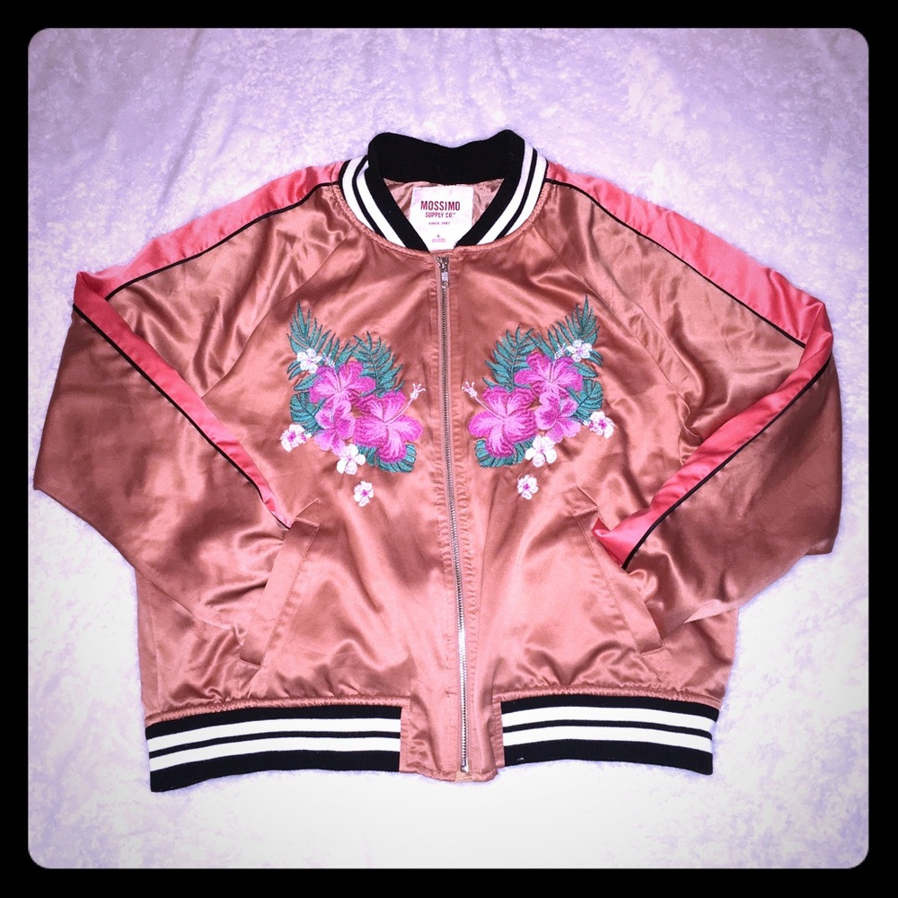 Super cute silky bomber jacket 🌺🌴🌸